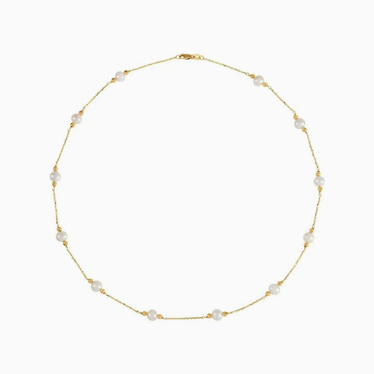 Gold and pearl necklace