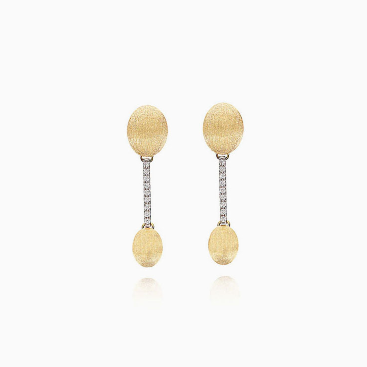 Diamond and gold earring