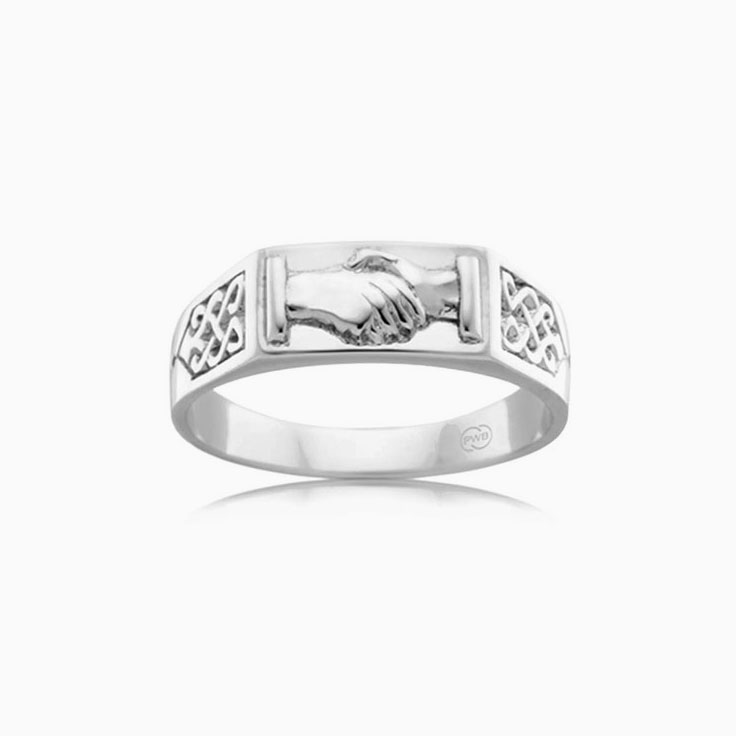 Carved signet ring J4247