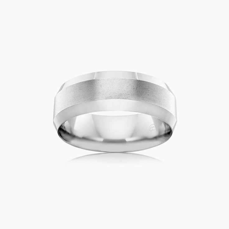 Side step mens wedding ring F3470