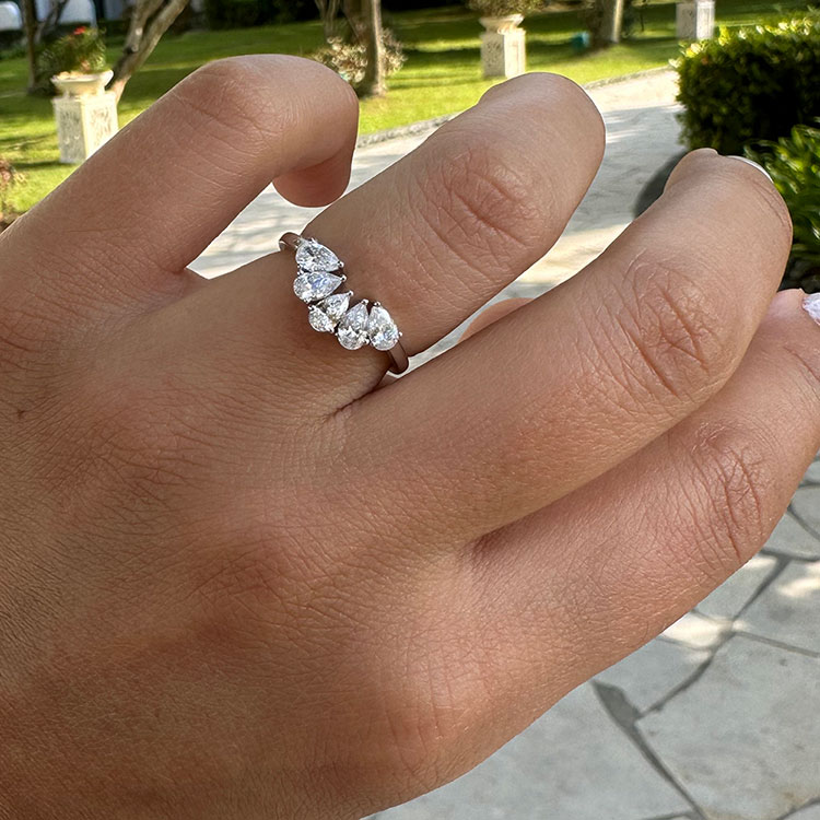 Chevron ring with pear diamonds