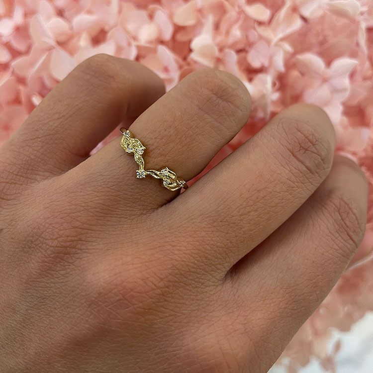 contour wedding ring