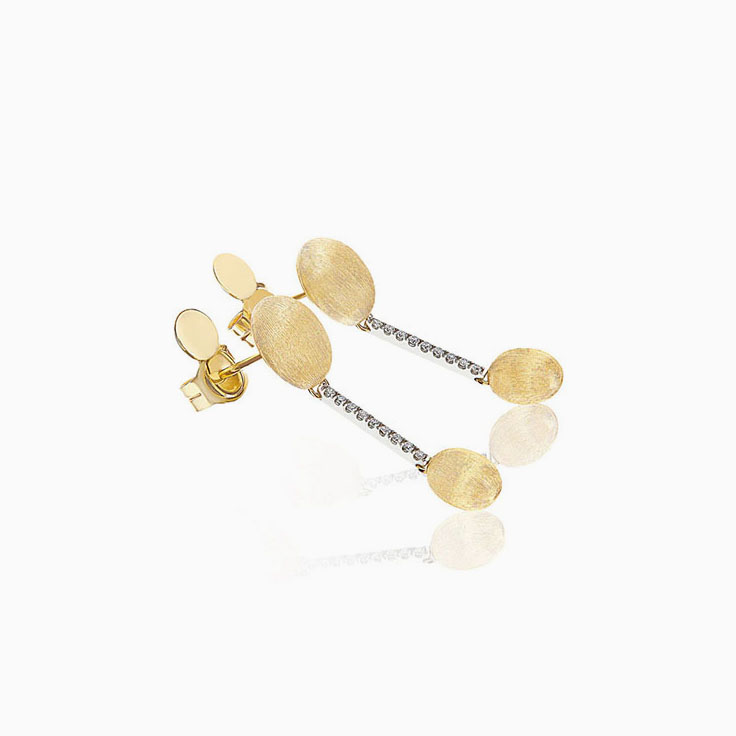 Diamond and gold earring