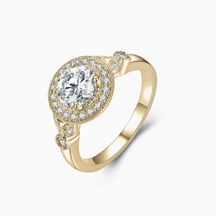Vintage Engagement Ring with a Round Brilliant Diamond