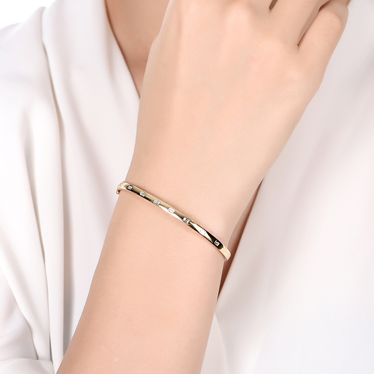 Drop Set Baguette Bangle