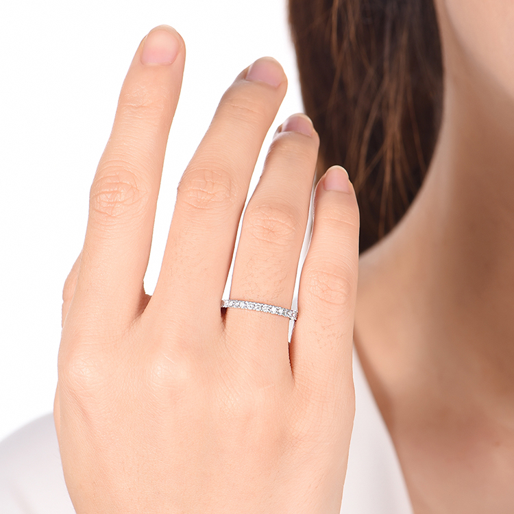 Petite Round Diamond Wedding Ring