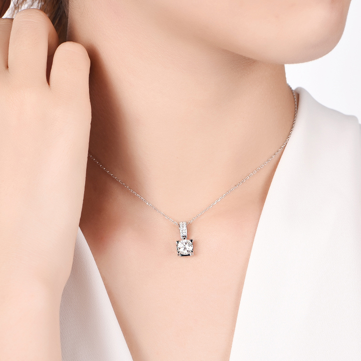 Solitaire pendant with diamond bail