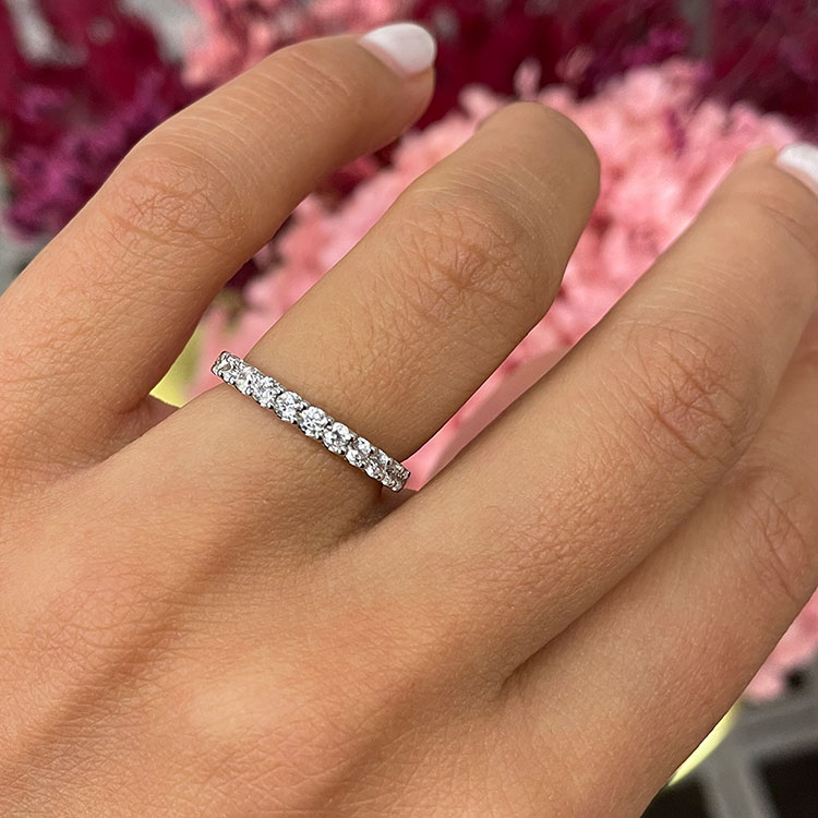 Classic diamond Wedding Ring