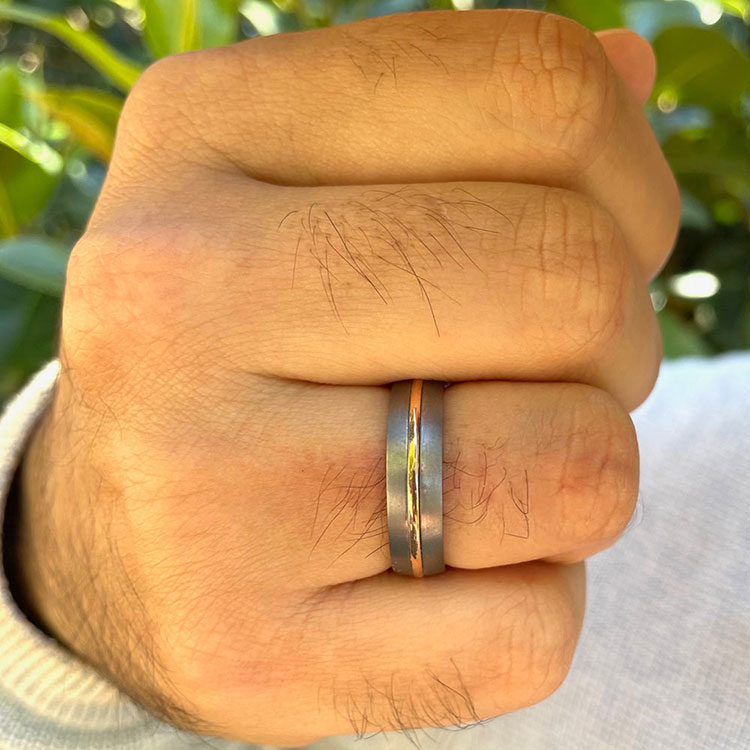 Gold grooved Tantalum ring 782A04