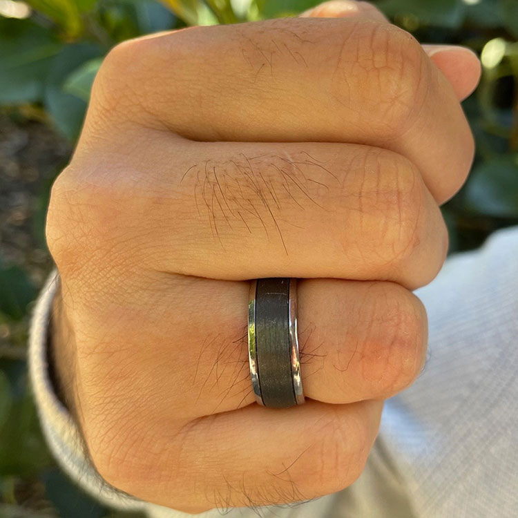 Carbon Fibre And Tantalum 588B04